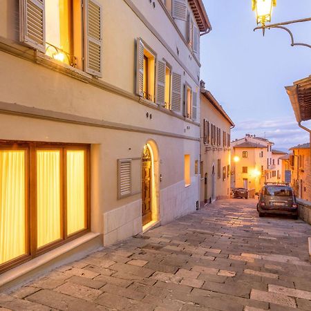 Palazzo Falcinelli Luxury Room In Montepulciano Center With Air Conditioning And Elevator Екстер'єр фото