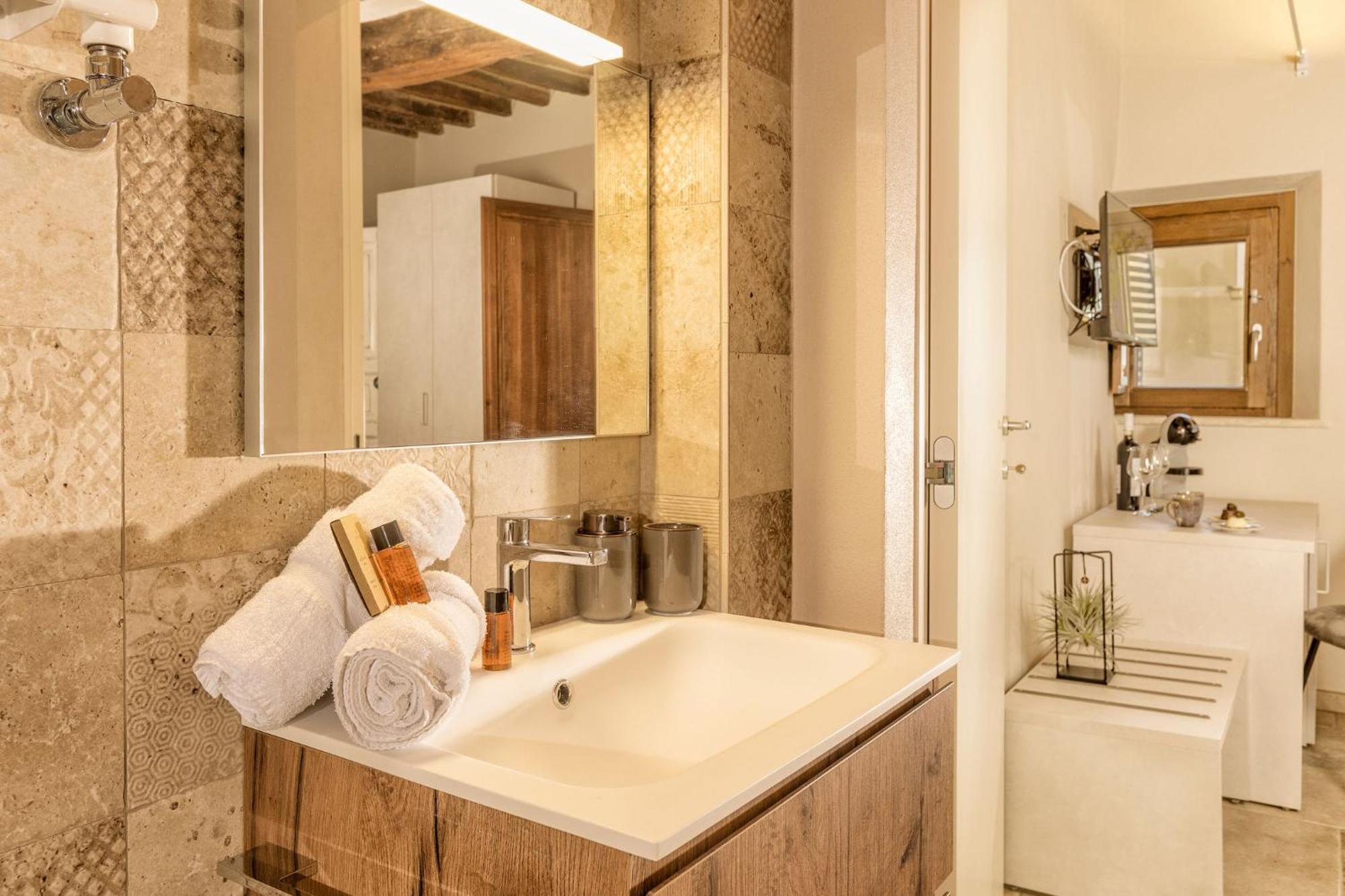 Palazzo Falcinelli Luxury Room In Montepulciano Center With Air Conditioning And Elevator Екстер'єр фото