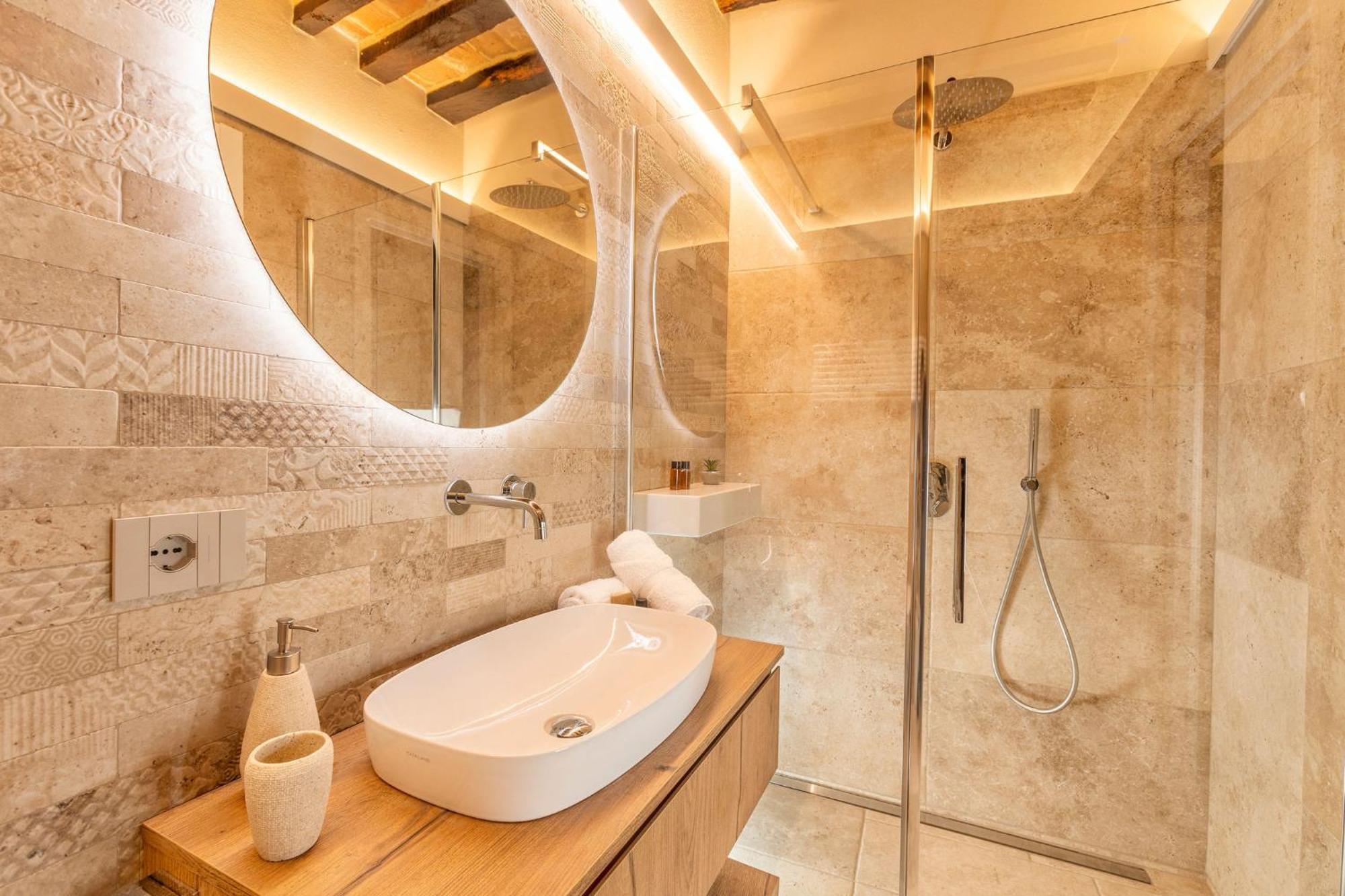 Palazzo Falcinelli Luxury Room In Montepulciano Center With Air Conditioning And Elevator Екстер'єр фото